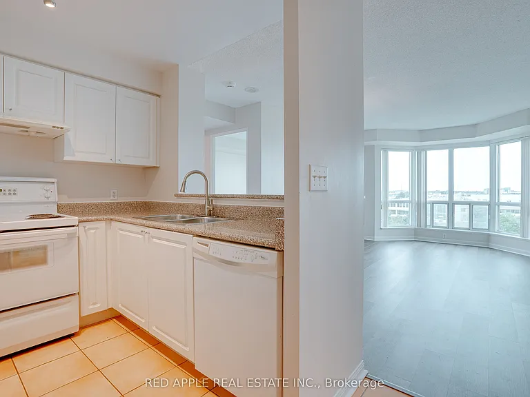 11 Lee Centre Dr #707 — Photo 6