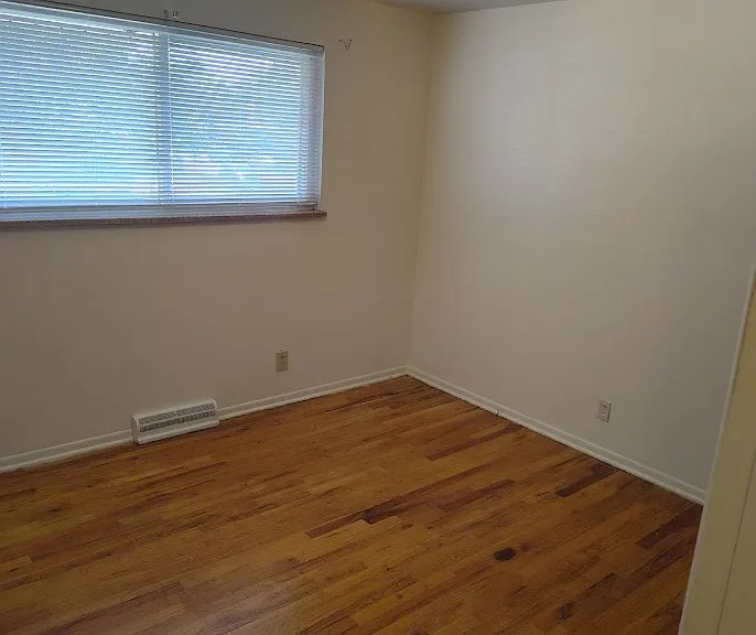 8431 Franklin St — Photo 13