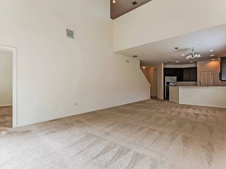 8309 Deerland Bluff Ln — Photo 4