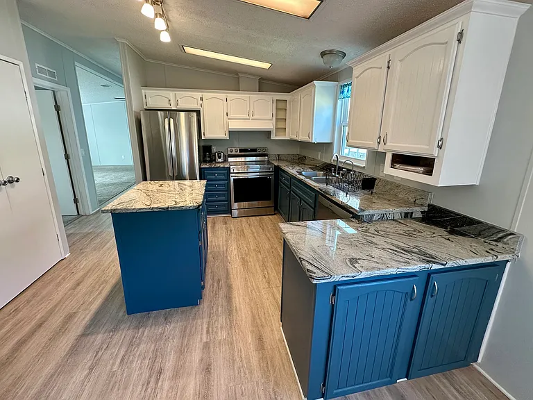 419 Quartermaster Ct — Photo 36