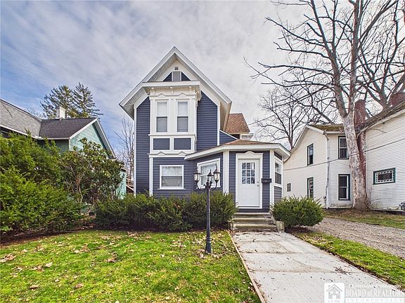 4th image of 330 Laurel Ave