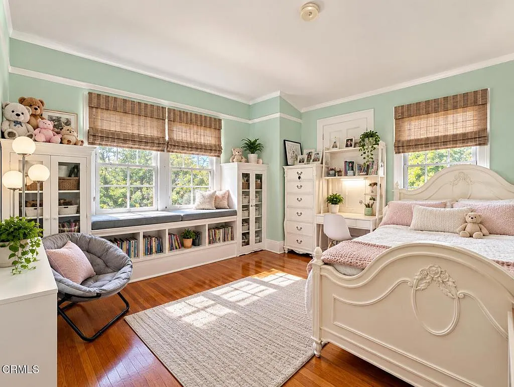 1 bed, 1.0 bath, 300 sqft, $1,250 — Photo 1