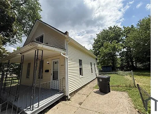 5636 Drake Ave — Photo 37