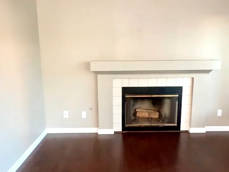 2126 Shoreview Pl — Photo 11