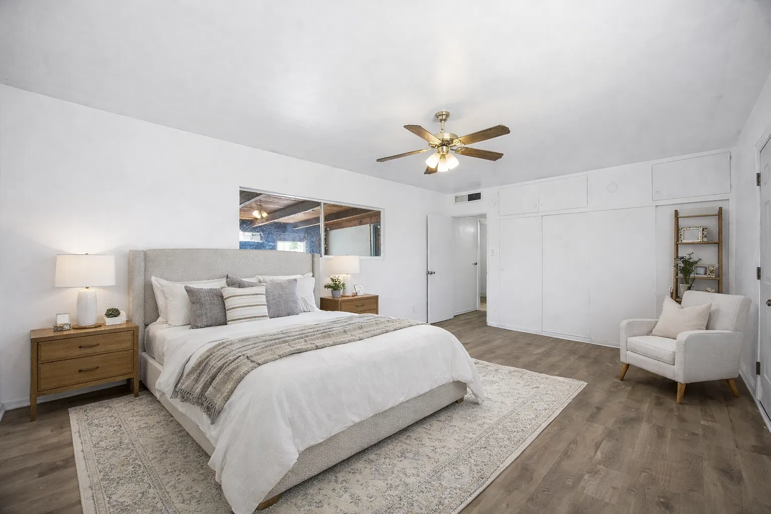2 bed, $1,300 — Photo 3