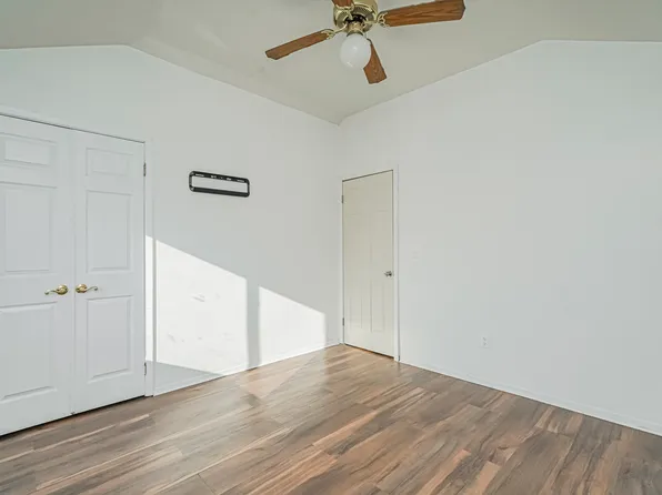 30 Westport Lane image 18 of 29