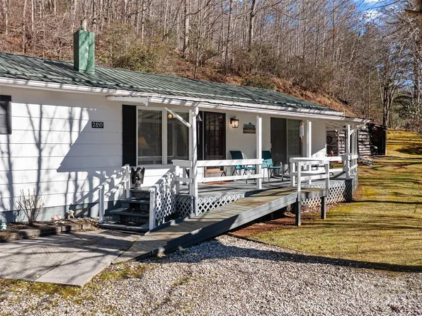 2850 Henson Creek Rd, Newland, NC 28657
