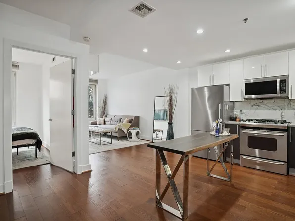 198 S 2nd St APT 1E, Brooklyn, NY 11211