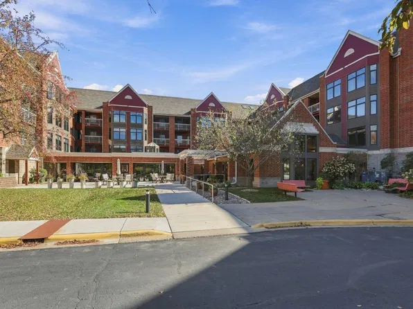 500 County Road B Rd W APT 328, Roseville, MN 55113