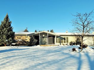 35271 Rockingham Dr, Sterling Heights, MI 48310