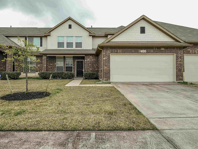 12406 Roy Mix Bohn Ln — Photo 1