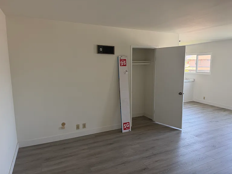 1260 E Washington Ave #8 — Photo 8