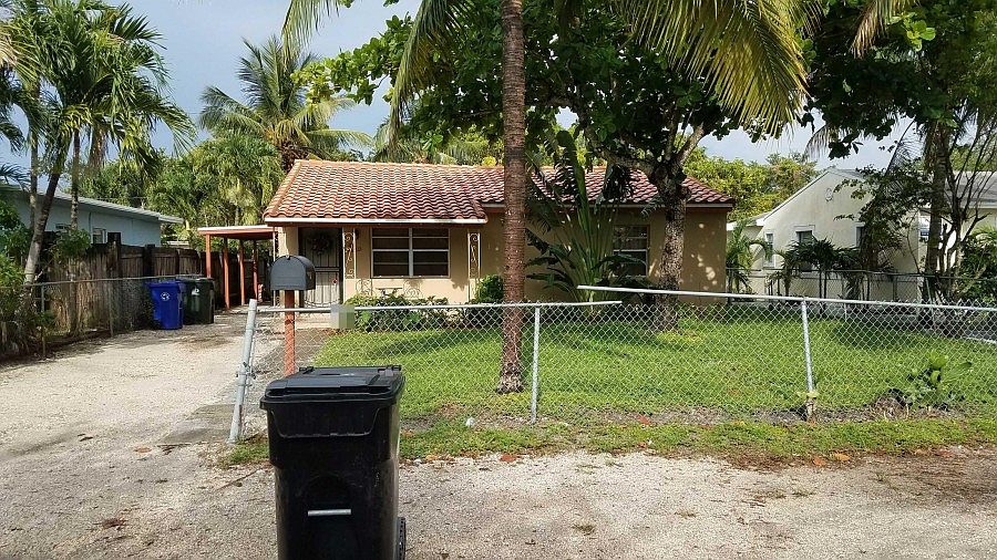 1st image of 1412 NW 1st Ave