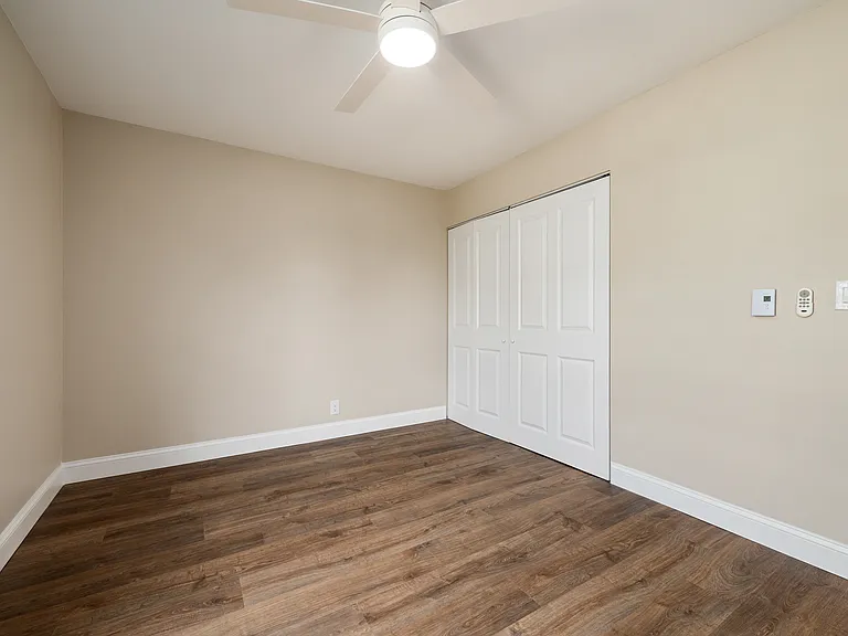 Old Carriage House Apartments — Photo 30