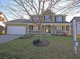 27W203 Waterford Dr, Winfield, IL 60190