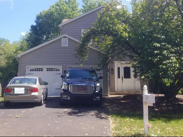 132 Forrest Dr, Holland, PA 18966