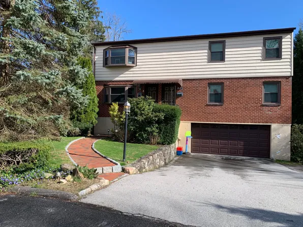 2 Grand Boulevard # Top Floor, Valhalla, NY 10595