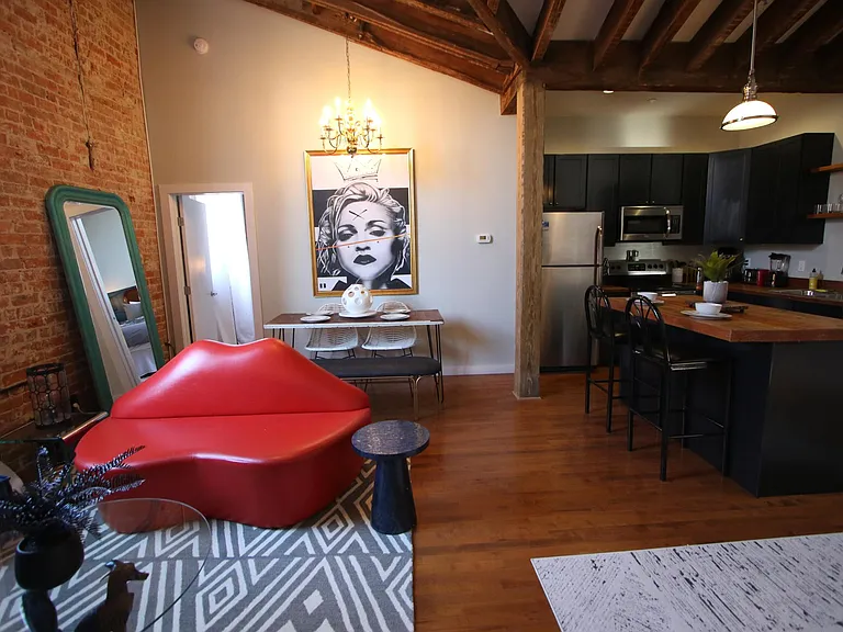 709 Jackson Ave #201 — Photo 3