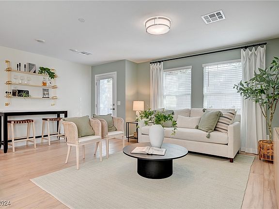 4th image of 631 Morbucks Ln #1056
