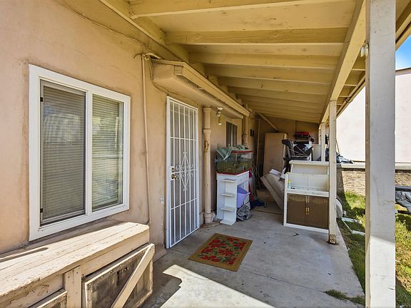 4th image of 2830 E 8th St