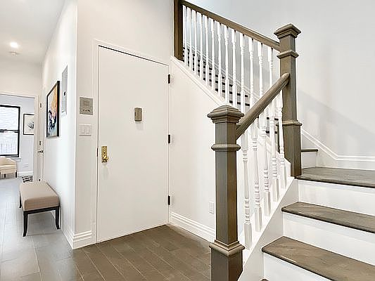 2nd image of 12 W 85th St Penthouse D