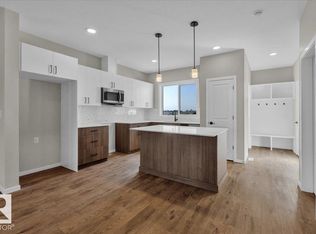 21 Ficus Way, Fort Saskatchewan, AB T8L0H8