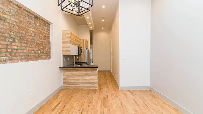 Rented by Nooklyn NYC LLC | media 9