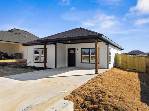 304 Rike Rd, Mabank, TX 75147