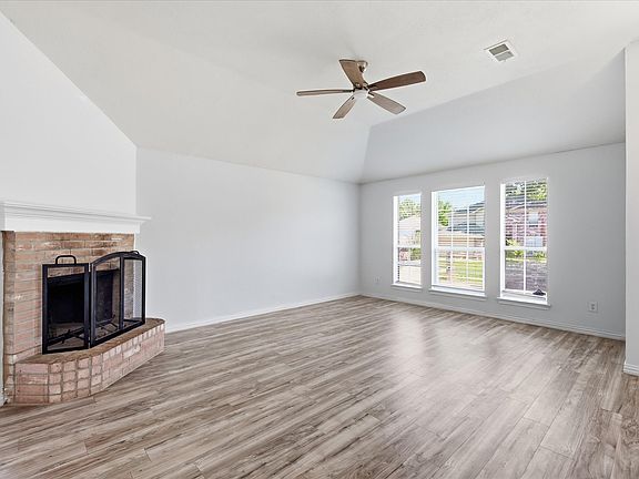 3rd image of 311 Bridlegate Dr