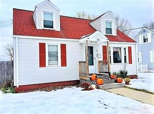 786 McKinstry Ave, Chicopee, MA 01020
