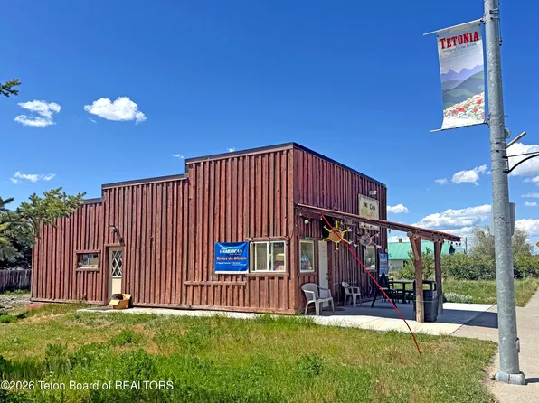 6334 N Main St, Tetonia, ID 83452
