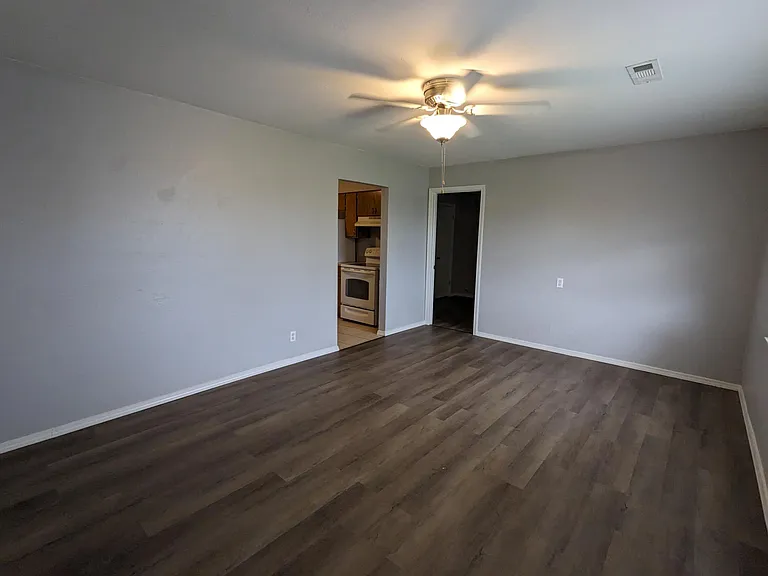 417 W Pulaski St — Photo 14