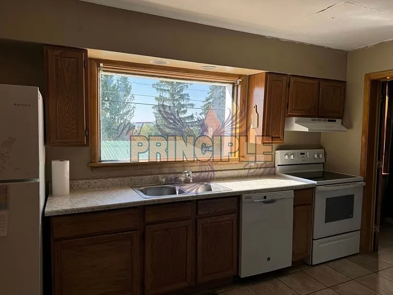 508 W Galena St — Photo 10