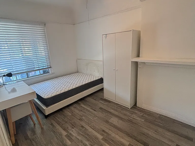 2515 S Catalina St #1 — Photo 6