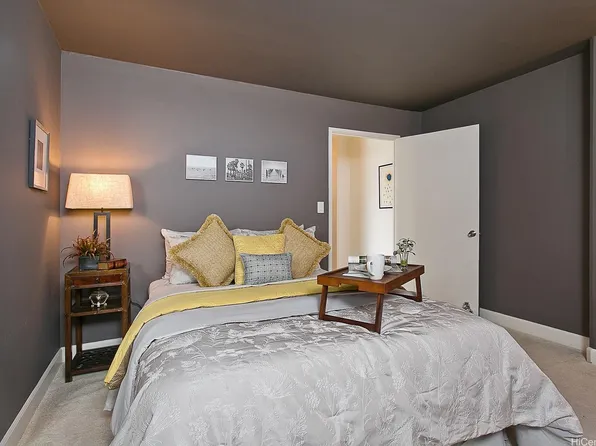 2115 Ala Wai Blvd, Honolulu, HI