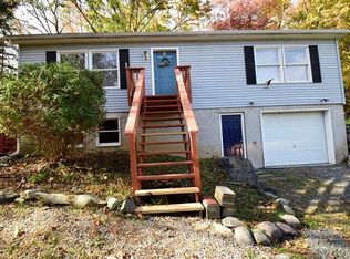 1014 Valhalla Dr, East Stroudsburg, PA