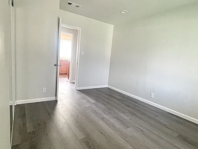 7949 Clearfield Ave — Photo 17