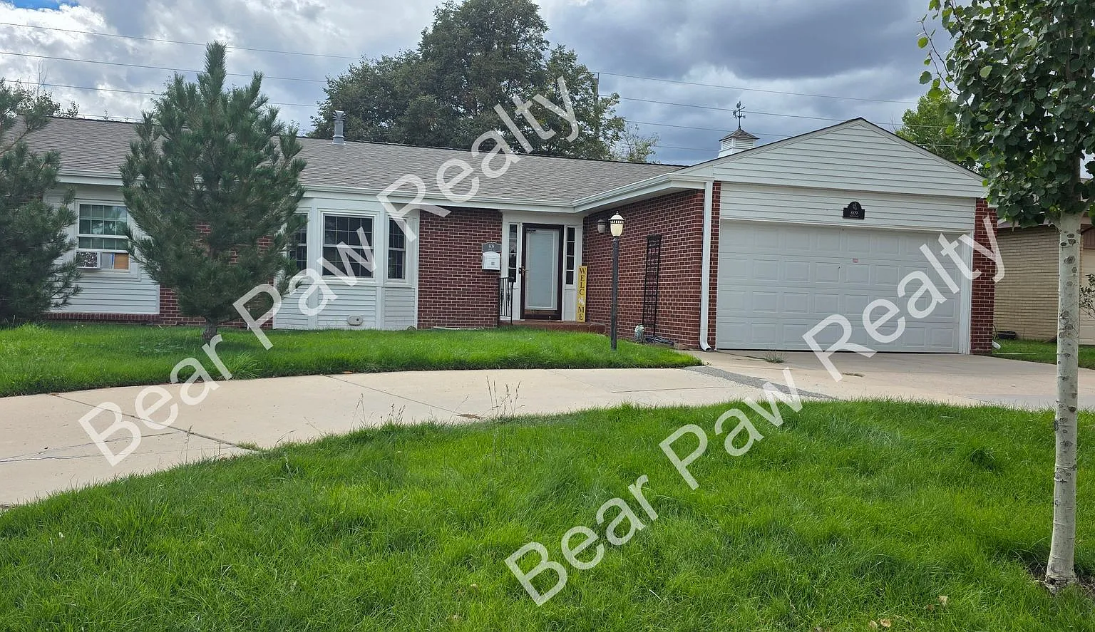 609 Vista Lane — Photo 1