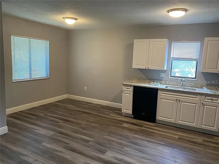 Rio Pines Apartments — Photo 6