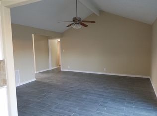 2320 Little John Ln, Groves, TX 77619