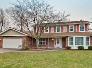 805 Paddock Ln, Libertyville, IL