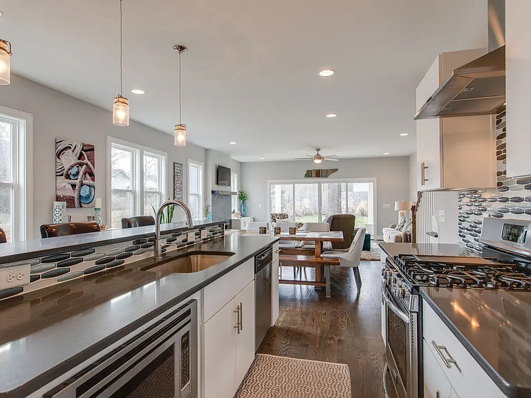 2815 W Kirkwood Ave #B — Photo 12