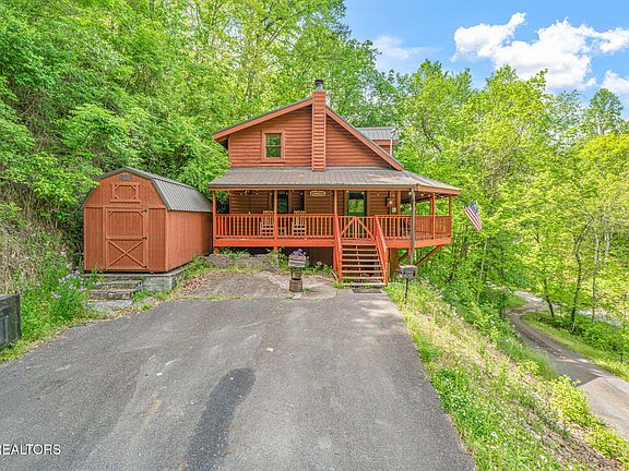 3rd image of 1111 Rocky Top Ridge Way