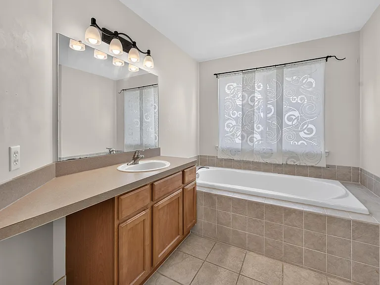 392 Sedgewood Ln — Photo 27