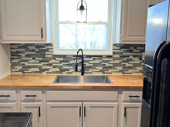 405 Linden Cir #3