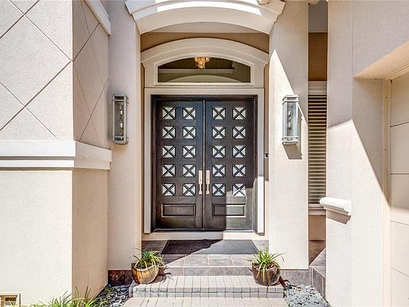 5th image of 4323 Saint Andrews Blvd