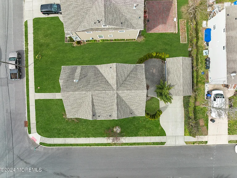 269 Hearn Ave — Photo 5