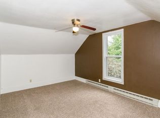 206 Maple St, Van Horne, IA 52346