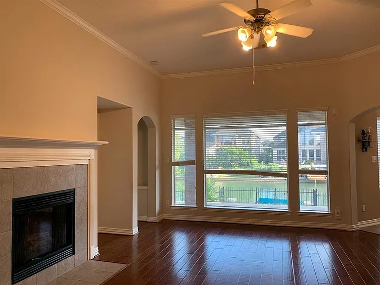 17927 Sugarloaf Bay Dr — Photo 9