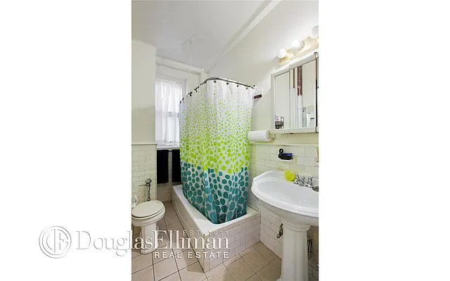 Sold by Douglas Elliman | media 8